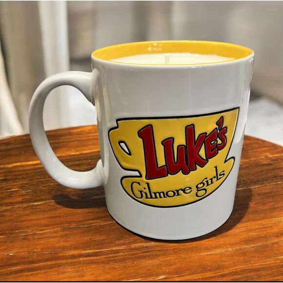 Luke’s Gilmore Girls Oversized Mug Candle Hawaiian Hibiscus Scent 20oz - Picture 1 of 2